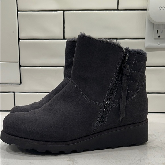 BearPaw Megan Women's Cozy Grey Smoke Leather Suede Ankle Booties NWOT - Picture 7 of 13